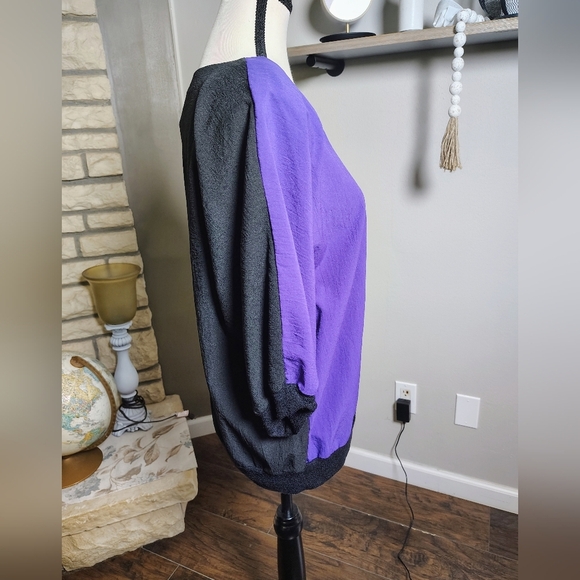 Oraré Purple and Black V-Neck Top Vintage - Picture 4 of 6